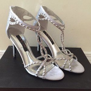 Nina Silver Shoes - Like New Condition - Size 7